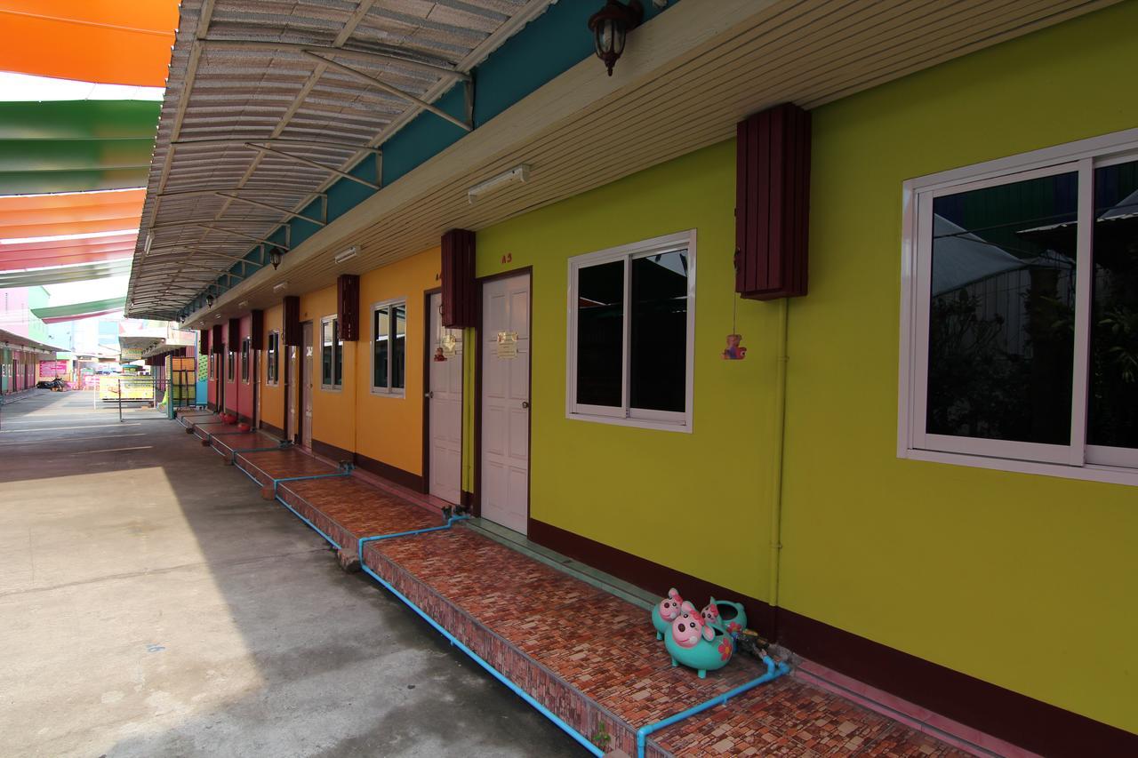 Winny Apartment Rayong Bagian luar foto
