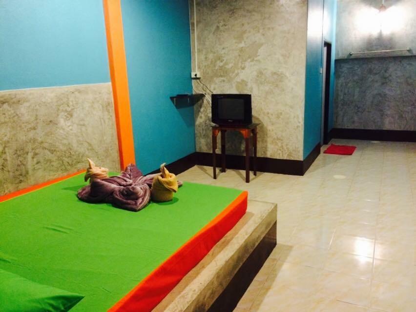 Winny Apartment Rayong Bagian luar foto